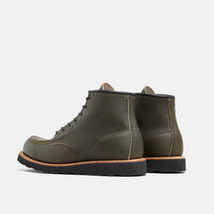 Red Wing Shoes Men / Classic Moc in Alpine Leather 8828 | Red Wing Heritage