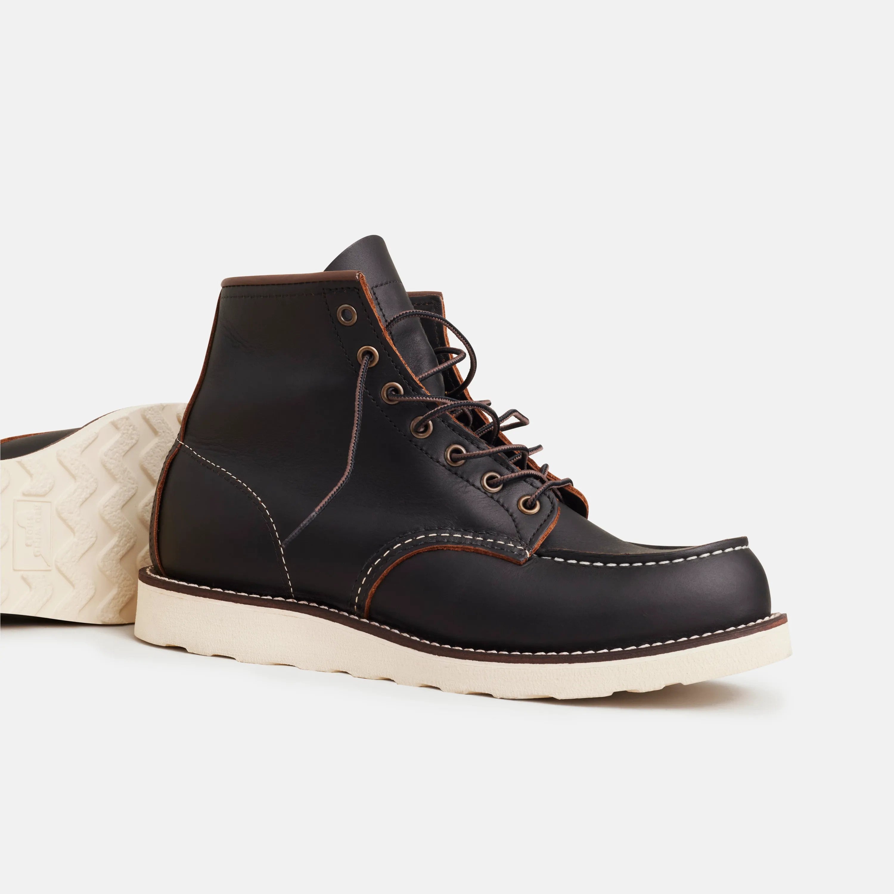 Red Wing Shoes Men / Classic Moc 6-Inch Boot in Black Leather 8849