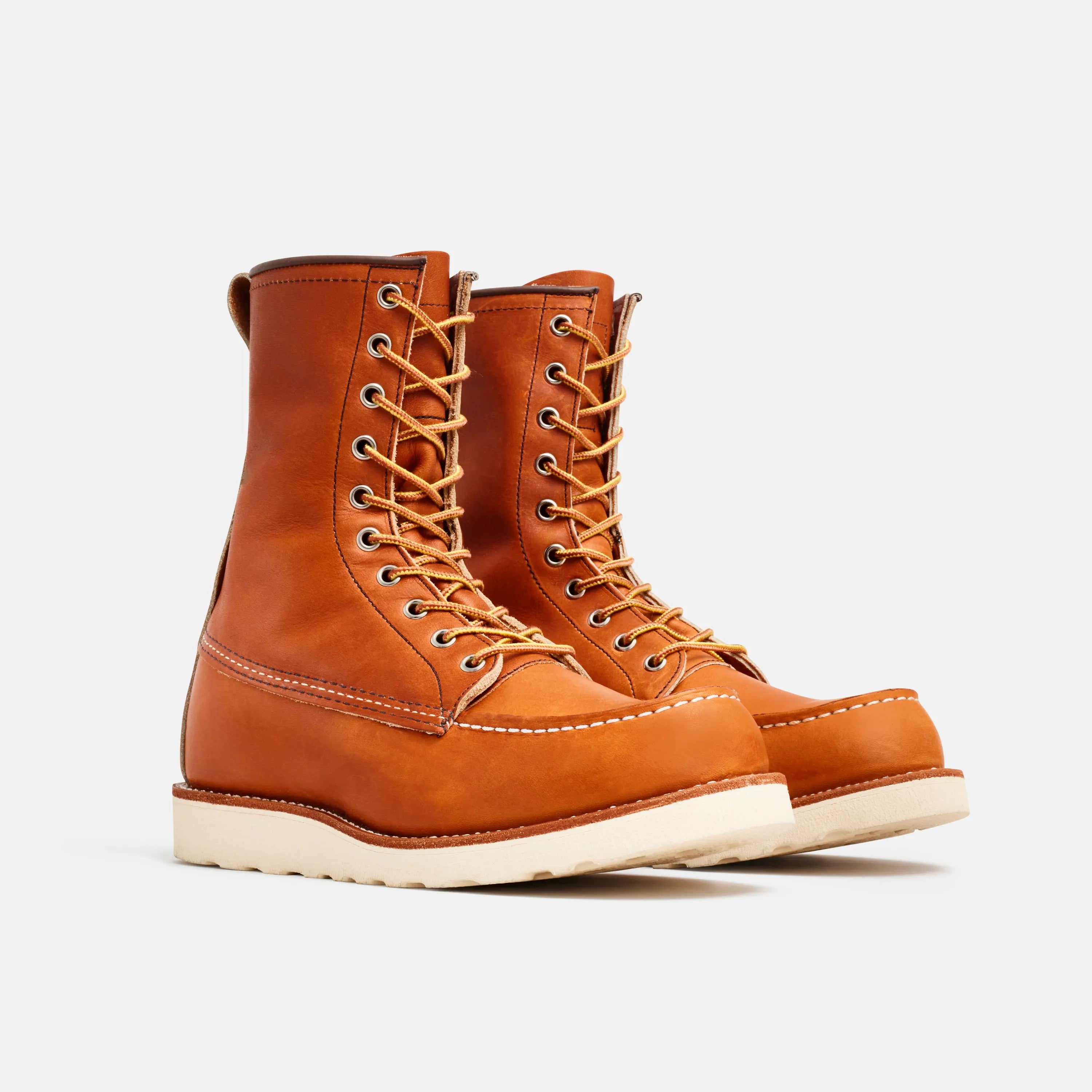 Red Wing Shoes Men / 8-Inch Classic Moc Boot in Brown Leather 877