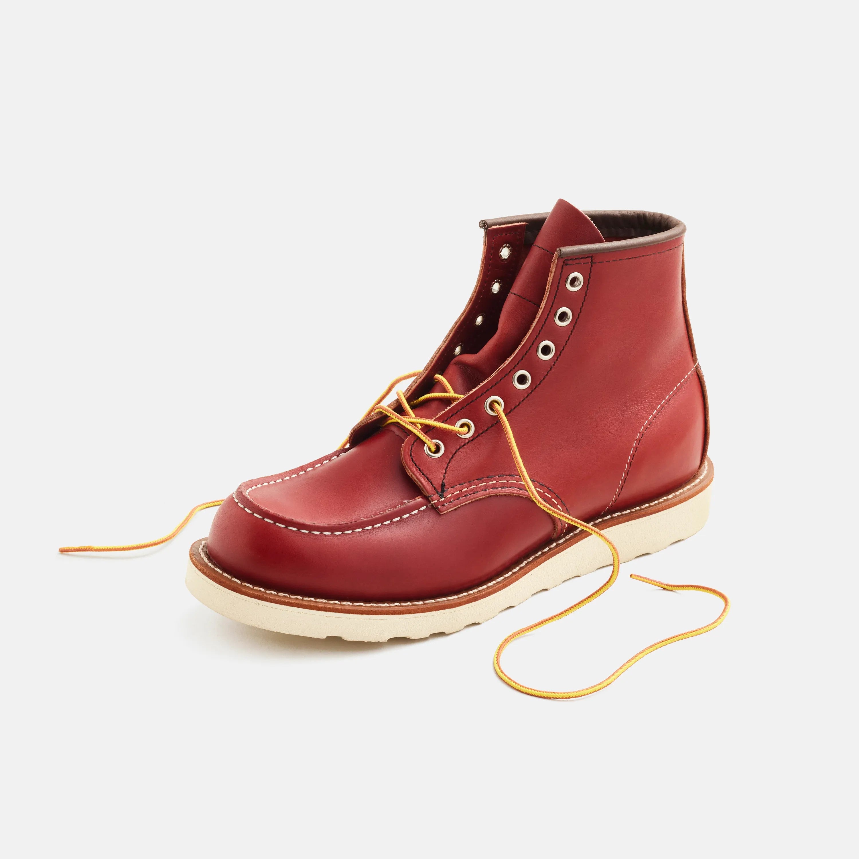 Red Wing Shoes Men / Classic Moc in Oro Russet 8875 | Red Wing Heritage