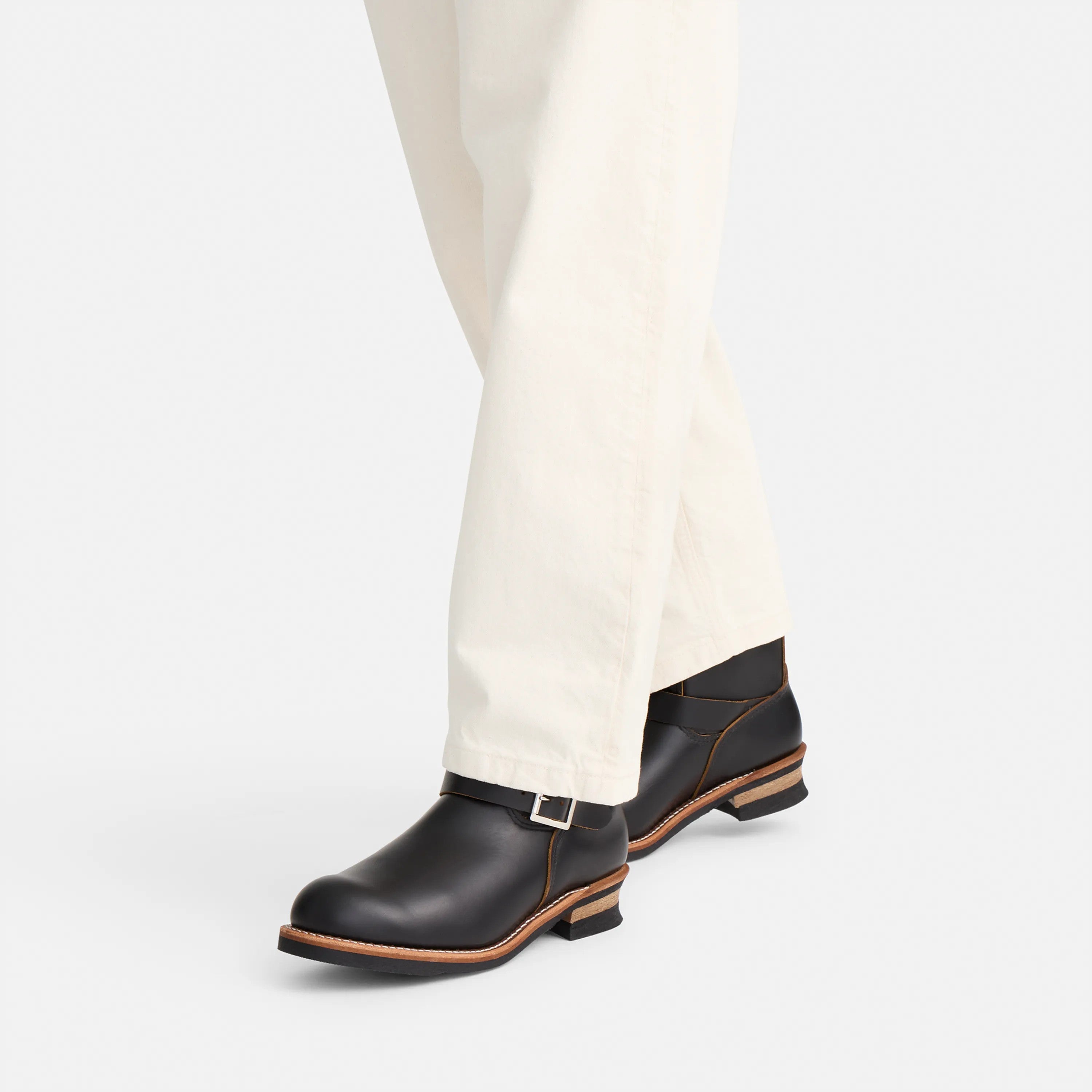 Red Wing Shoes Men|Apparel / Engineer Boot in Black Klondike Leather 2966 | Red Wing Heritage