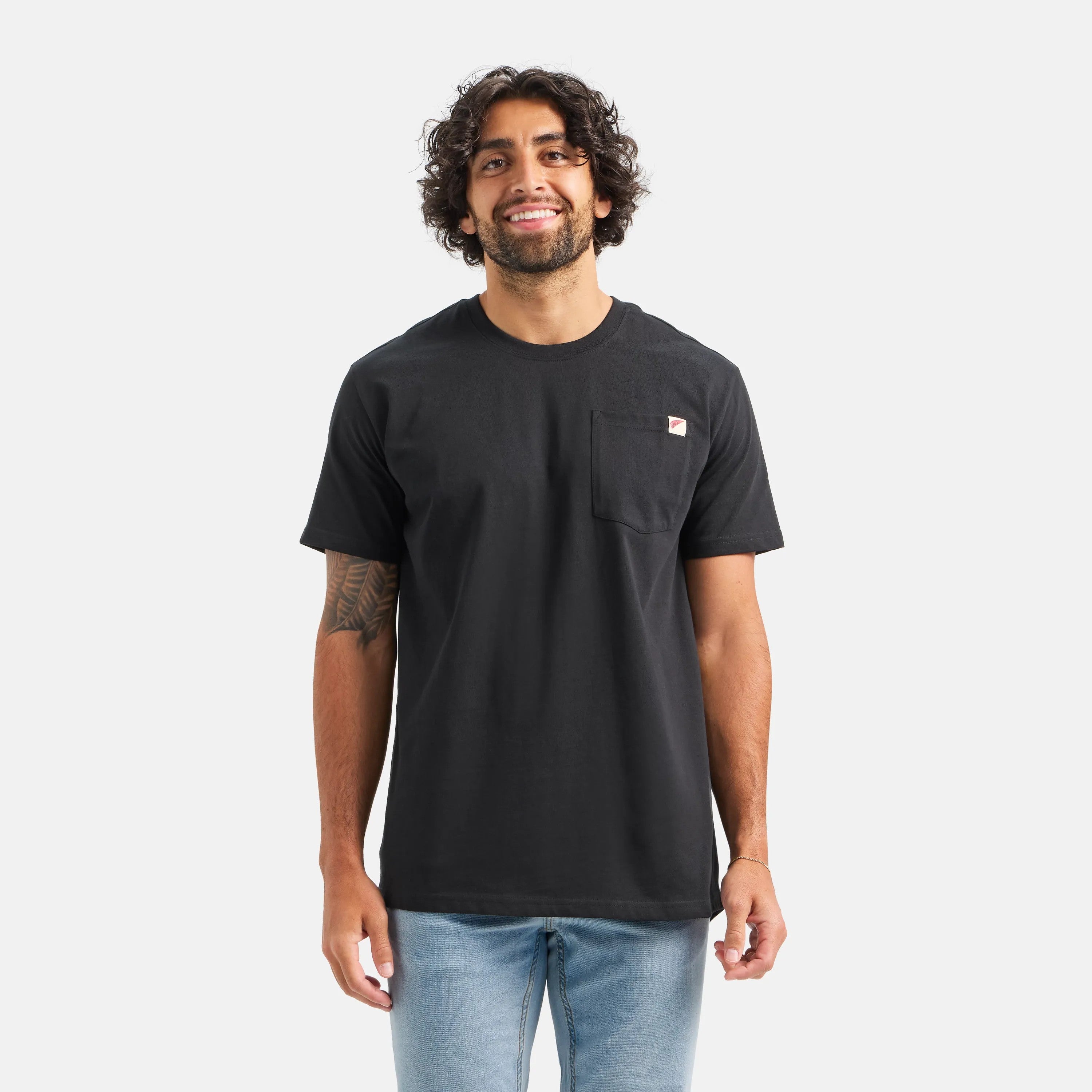 Red Wing Shoes Men|Apparel / Short Sleeve Pocket T-Shirt in Black 98468