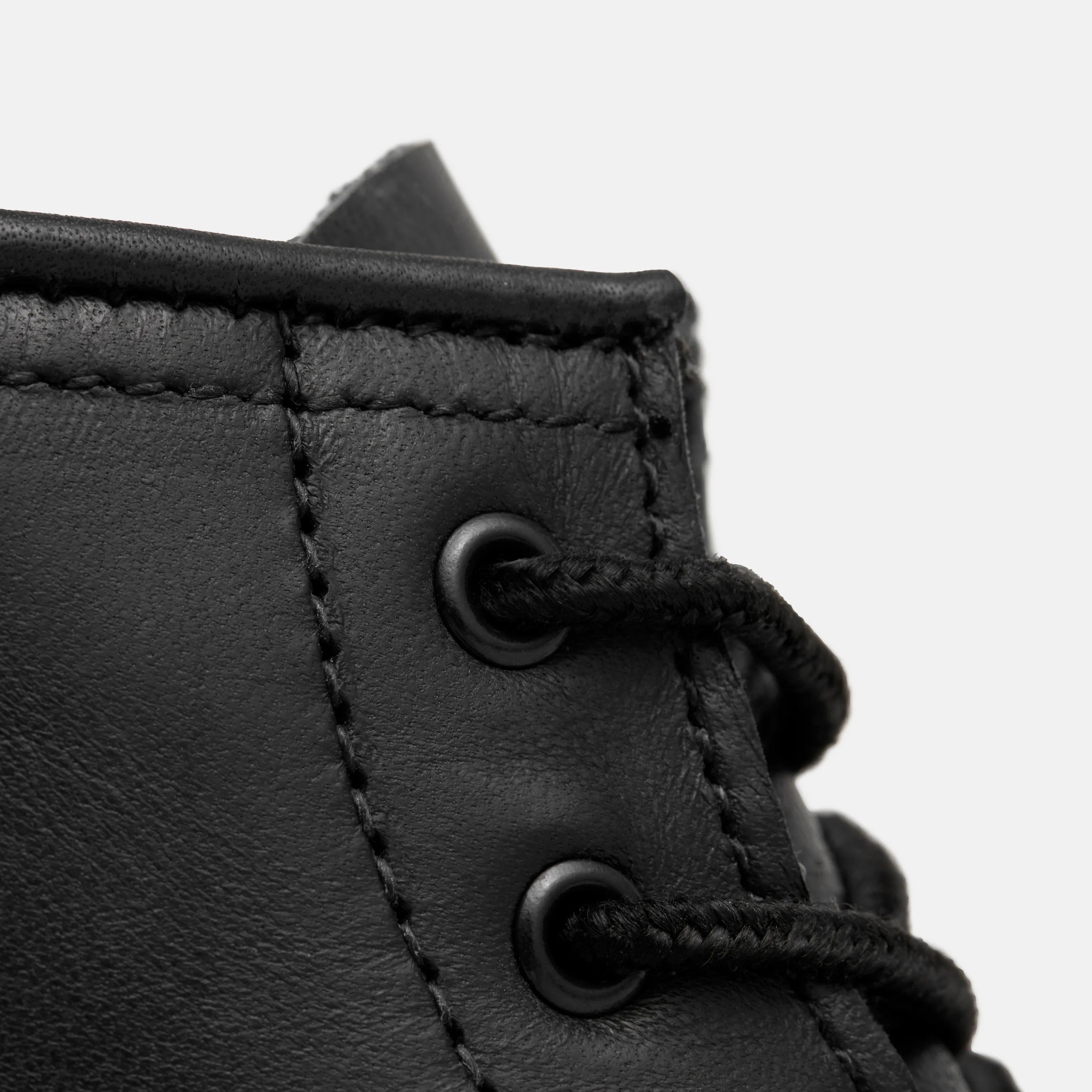 Red Wing Shoes Women / 6-Inch Classic Moc Short Boot in Black Leather 3380 | Red Wing Heritage